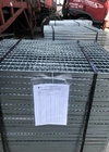 직류 전기로 자극된 바닥 회절격자를 구축하는 ASTM 123 30X25 계단 금속